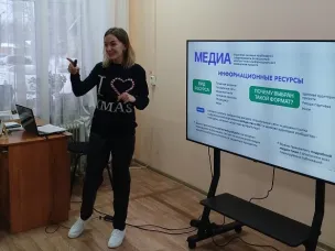 Клуб неформального общения «Все свои» продолжает активно работать с молодежью округа